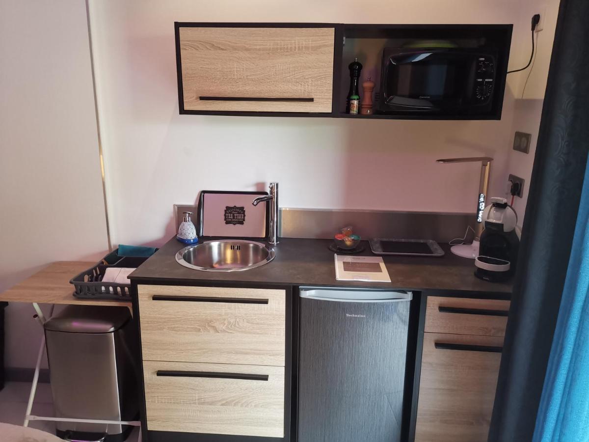 Hostal 170 Room 16 Service Appartement Ле-Тампон Экстерьер фото